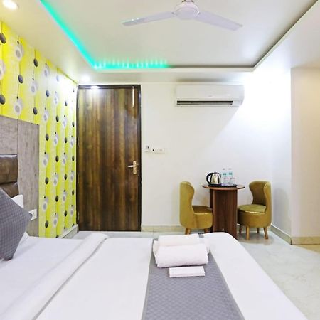 Hotel Broadway Near Delhi Airport Nova Deli Exterior foto