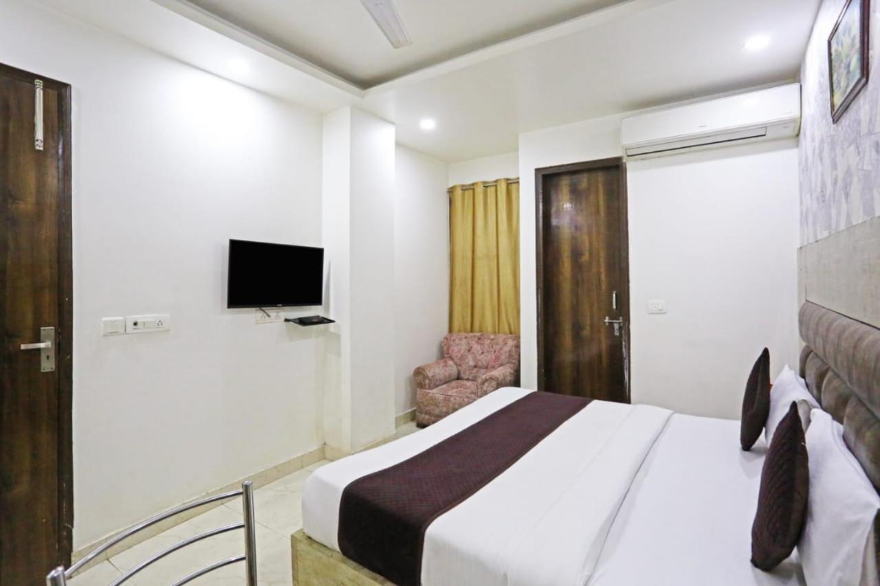 Hotel Broadway Near Delhi Airport Nova Deli Exterior foto