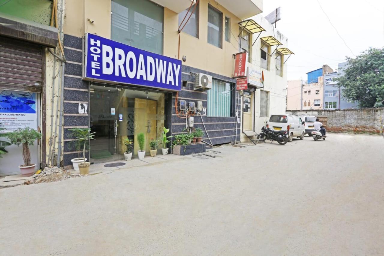 Hotel Broadway Near Delhi Airport Nova Deli Exterior foto